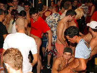 Alles is geoorloofd op deze supergeile gayparty in het hartje van Amsterdam